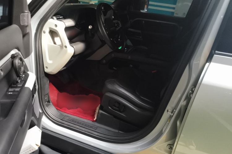 Used Land Rover Defender 2020 110 P400 HSE Driver Seat