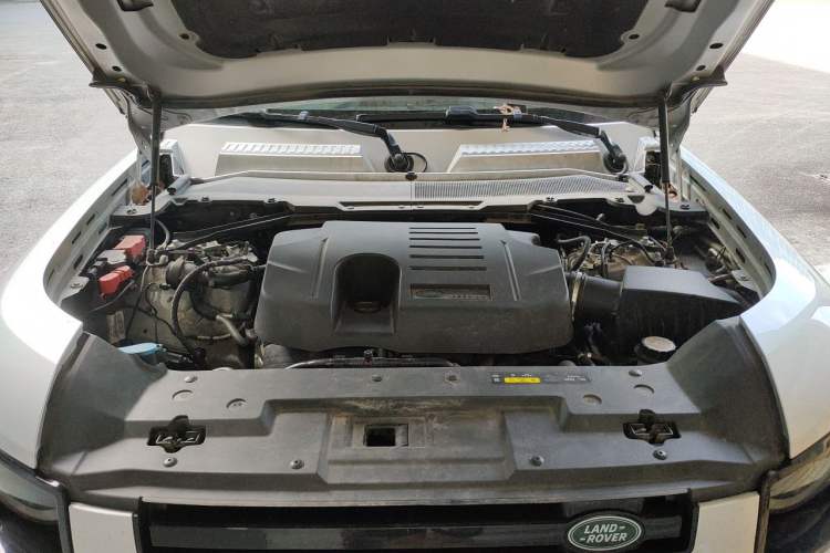 Used Land Rover Defender 2020 110 P400 First Edition Matte Silver Special Kit Version Engine Bay