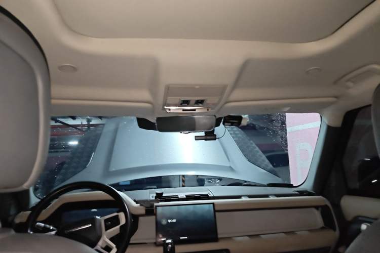 Used Land Rover Defender 2020 110 P400 HSE Headliner