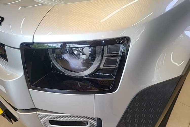 Used Land Rover Defender 2020 110 P400 Dark Special Edition Left Front Headlight
