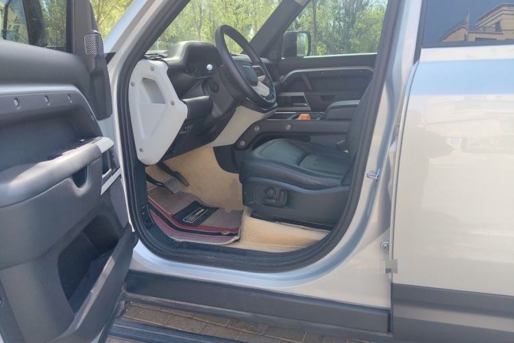 Used Land Rover Defender 2020 110 P400 Dark Special Edition Left Front Seat