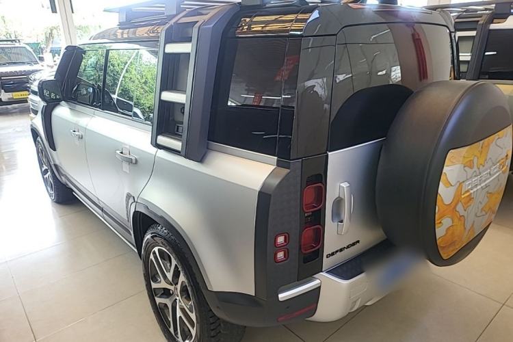 Used Land Rover Defender 2020 110 P400 First Edition Matte Silver Special Kit Version Rear Left 45 Deg