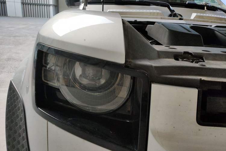 Used Land Rover Defender 2020 110 P400 First Edition Matte Silver Special Kit Version Right Front Headlight