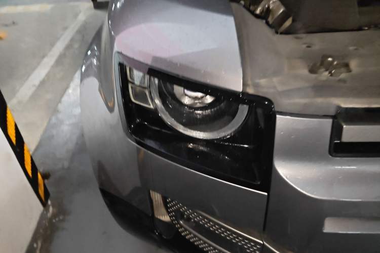 Used Land Rover Defender 2020 110 P400 HSE Right Front Headlight