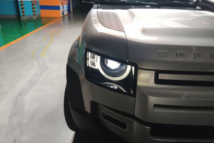 Used Land Rover Defender 2020 110 P400 HSE Right Front Headlight