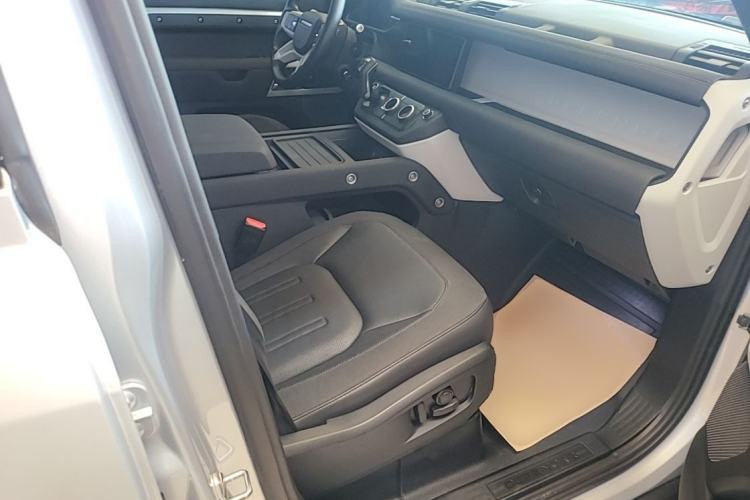 Used Land Rover Defender 2020 110 P400 Dark Special Edition Right Front Seat