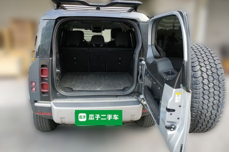 Used Land Rover Defender 2020 110 P400 First Edition Matte Silver Special Kit Version Trunk