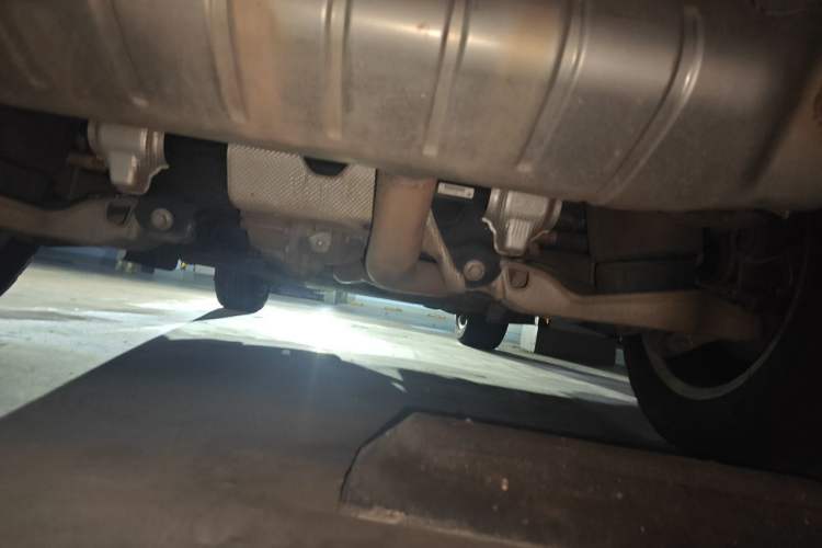 Used Land Rover Defender 2020 110 P400 HSE Chassis Rear