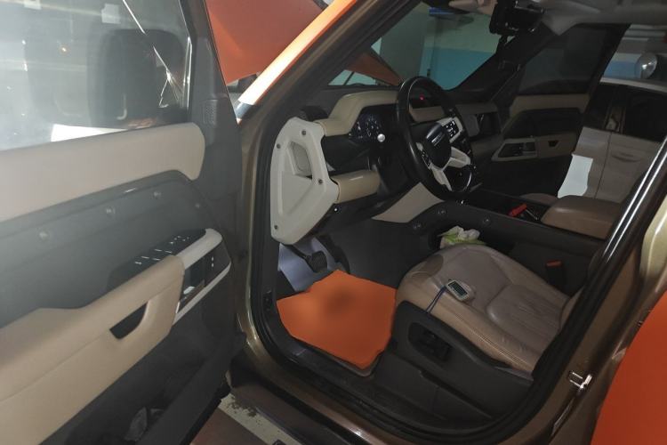 Used Land Rover Defender 2020 110 P400 HSE Driver Seat
