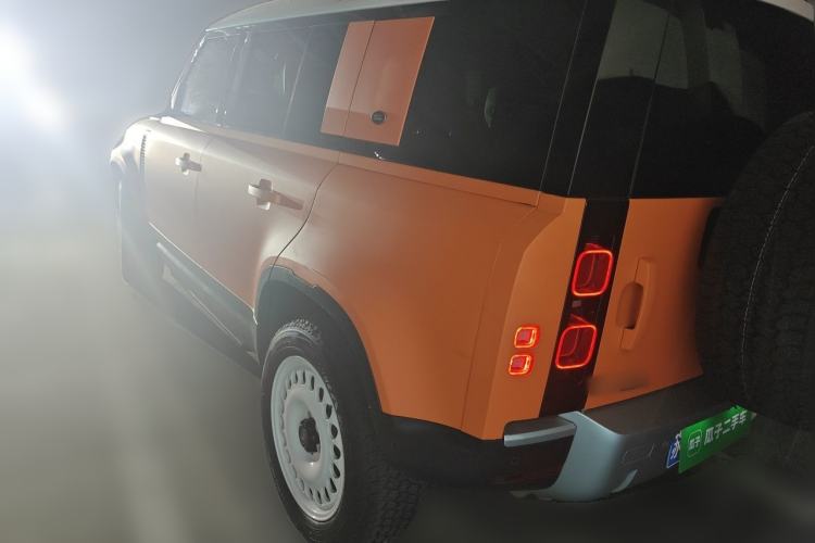 Used Land Rover Defender 2020 110 P400 HSE Rear Left 45 Deg