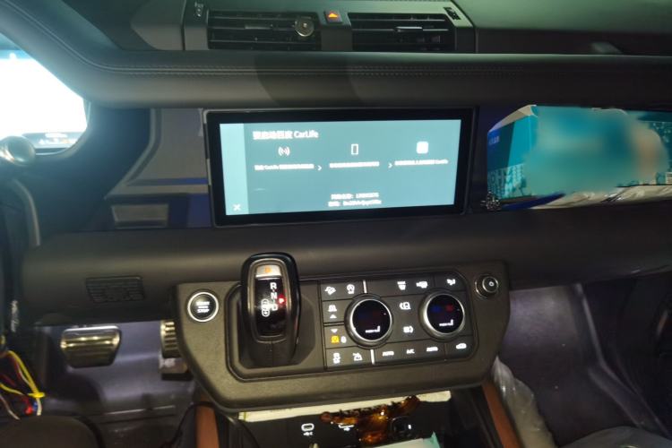 Used Land Rover Defender 2021 110 P400 X Audio And AC Panel