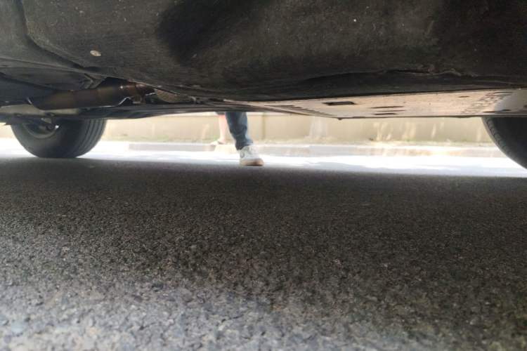 Used Land Rover Defender  Chassis Front Right