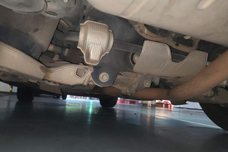 Used Land Rover Defender 2021 110 P400 X-DYNAMIC HSE Chassis Rear Left