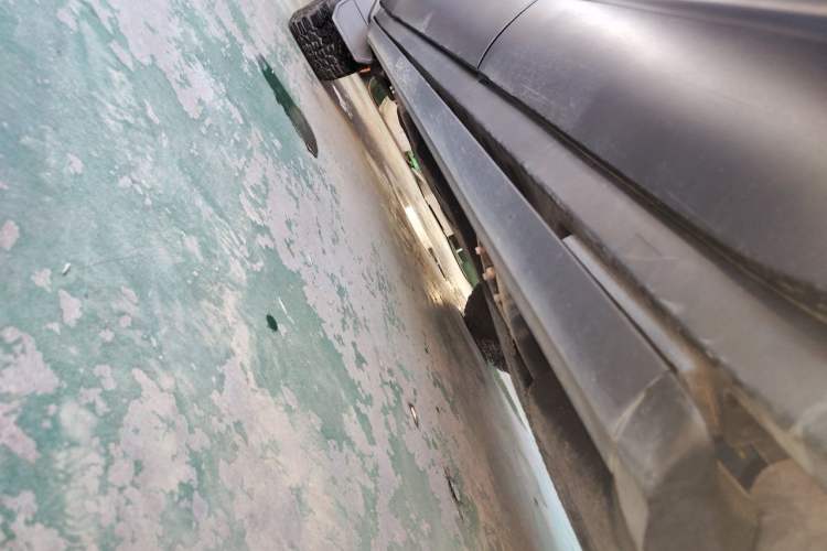 Used Land Rover Defender  Chassis Rear Left