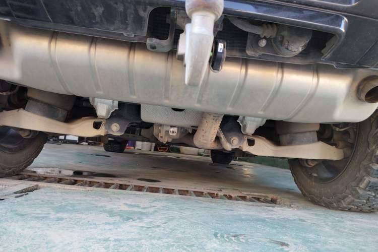 Used Land Rover Defender  Chassis Rear