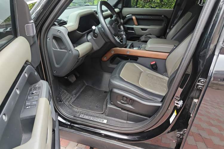 Used Land Rover Defender 2021 110 P400 X-DYNAMIC HSE Driver Seat