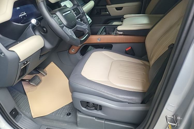 Used Land Rover Defender 2021 110 P400 X-DYNAMIC HSE Driver Seat