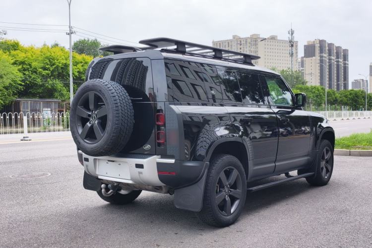 Used Land Rover Defender 2021 110 P400 Dark Special Edition Exterior 4
