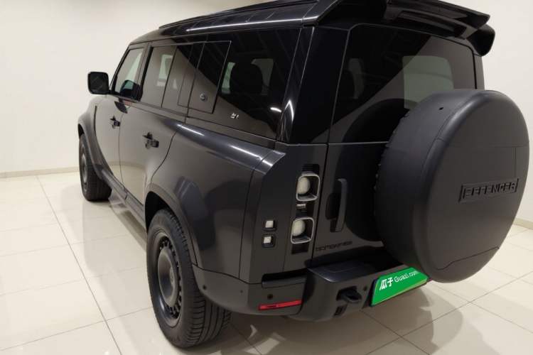 Used Land Rover Defender 2021 110 P400 X Exterior 5