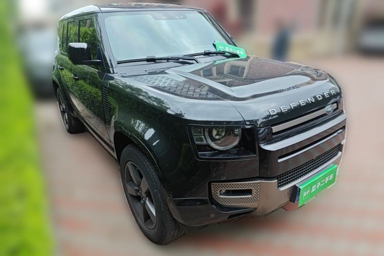 Used Land Rover Defender 2021 110 P400 X-DYNAMIC HSE Front Right 45 Deg