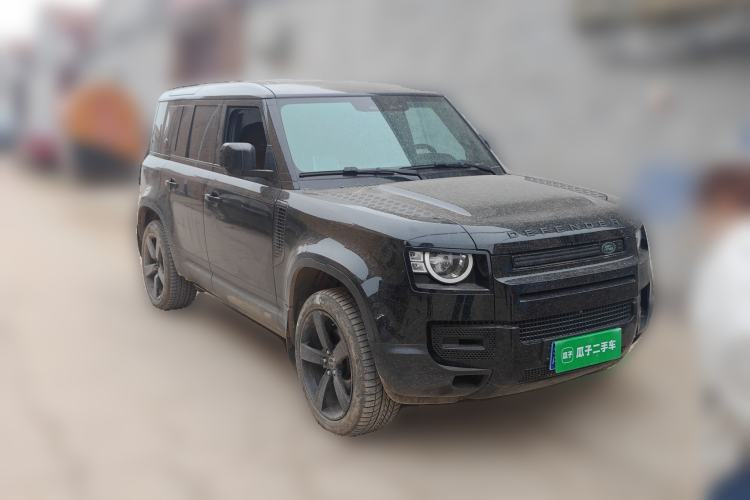 Used Land Rover Defender 2021 110 Four-Door 2.0T P300 Standard EU Specification Front Right 45 Deg