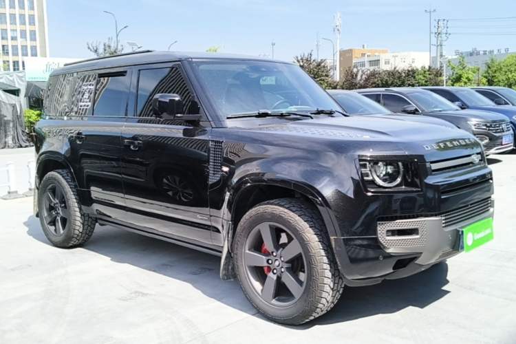 Used Land Rover Defender 2021 110 P400 X-DYNAMIC HSE Front Right 45 Deg