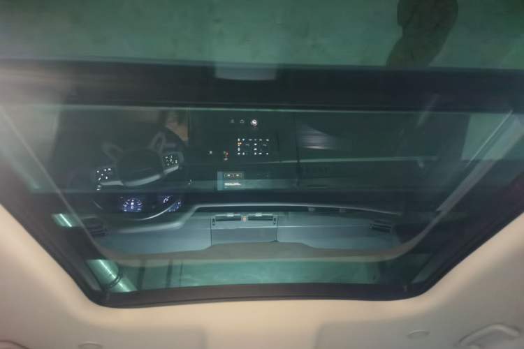 Used Land Rover Defender 2021 110 P400 Dark Special Edition Headliner