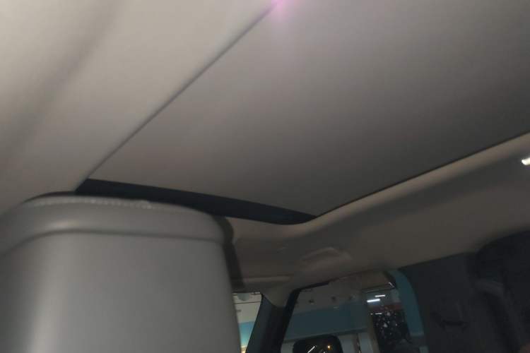 Used Land Rover Defender 2021 110 P400 X-DYNAMIC HSE Headliner