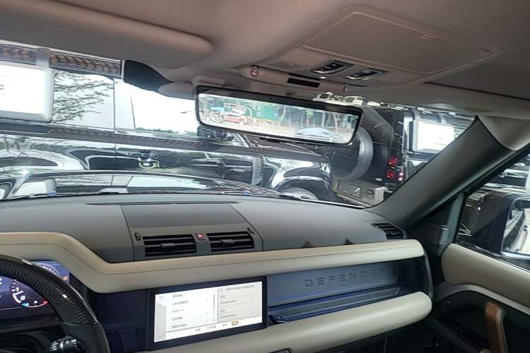 Used Land Rover Defender 2021 110 P400 X-DYNAMIC HSE Headliner