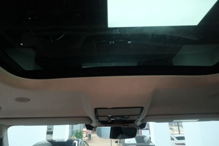 Used Land Rover Defender 2021 90 P400 X-DYNAMIC S Headliner