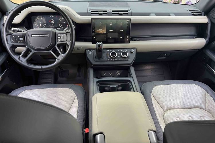 Used Land Rover Defender 2021 110 P400 X-DYNAMIC HSE Interior 1