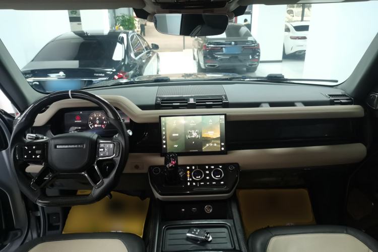 Used Land Rover Defender 2021 90 P400 X-DYNAMIC S Interior 2