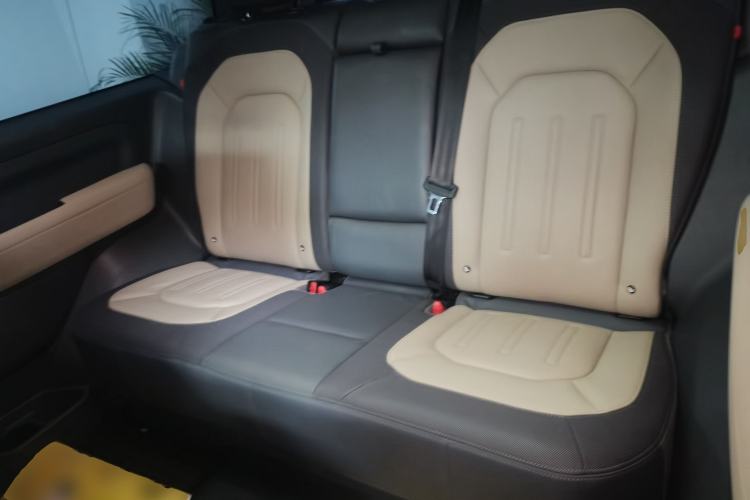 Used Land Rover Defender 2021 90 P400 X-DYNAMIC S Interior 4