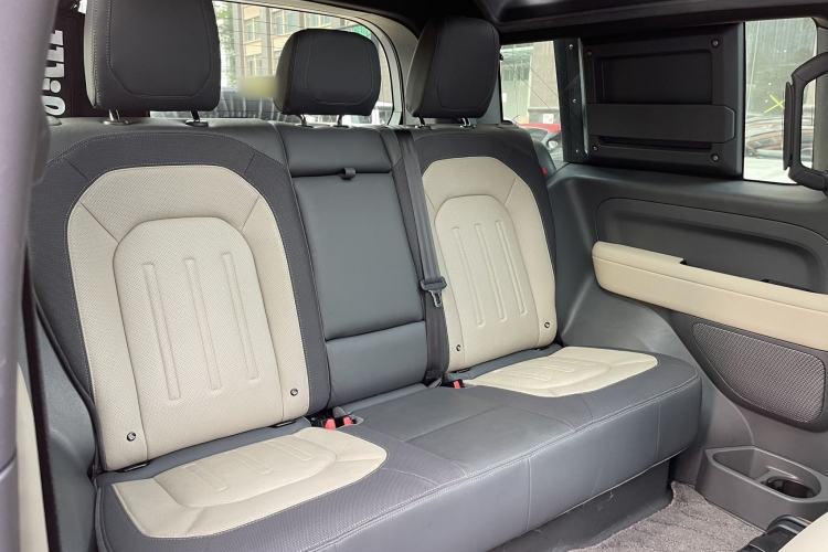 Used Land Rover Defender 2021 90 P400 X-DYNAMIC S Interior 5