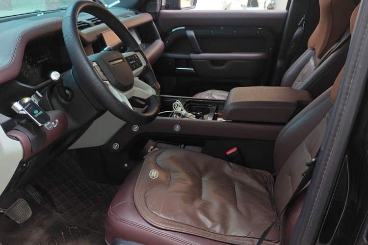 Used Land Rover Defender 2021 110 Four-Door 2.0T P300 Standard EU Specification Left Front Seat