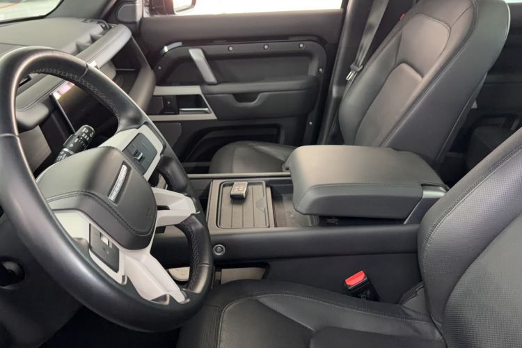 Used Land Rover Defender 2021 110 P400 X-DYNAMIC HSE Left Front Seat