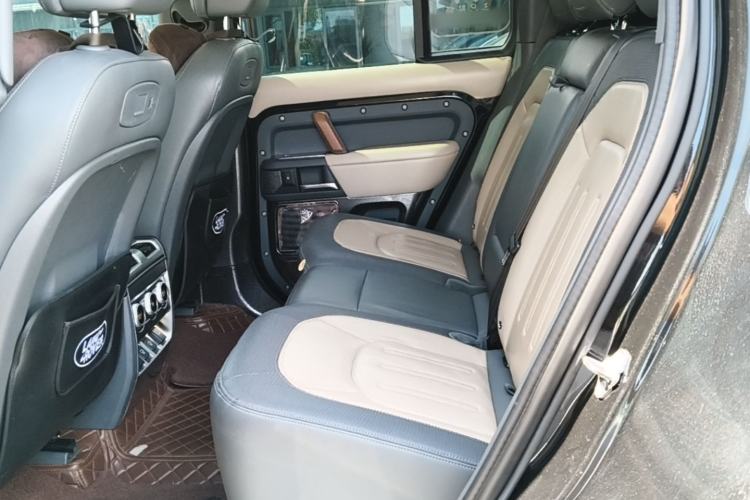 Used Land Rover Defender 2021 110 P400 X-DYNAMIC HSE Left Rear Seat