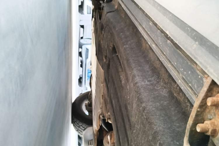 Used Land Rover Defender 2021 110 P400 X-DYNAMIC HSE Left Side Sill