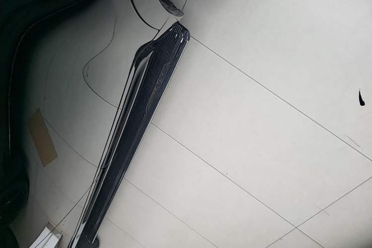 Used Land Rover Defender 2021 110 P400 X Left Side Sill