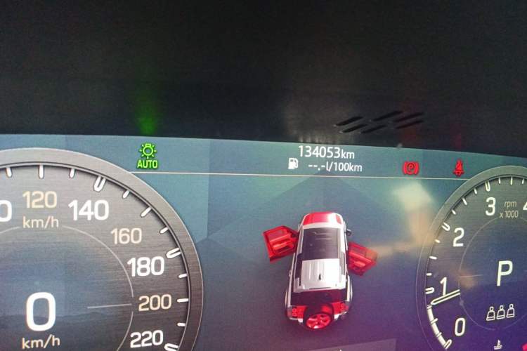 Used Land Rover Defender 2021 110 P400 Dark Special Edition Odometer Close Up