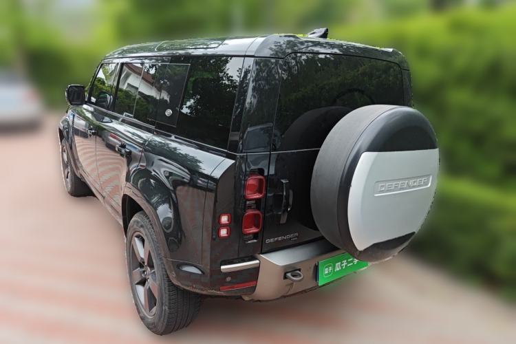 Used Land Rover Defender 2021 110 P400 X-DYNAMIC HSE Rear Left 45 Deg