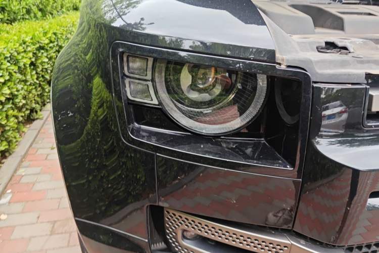 Used Land Rover Defender 2021 110 P400 X-DYNAMIC HSE Right Front Headlight