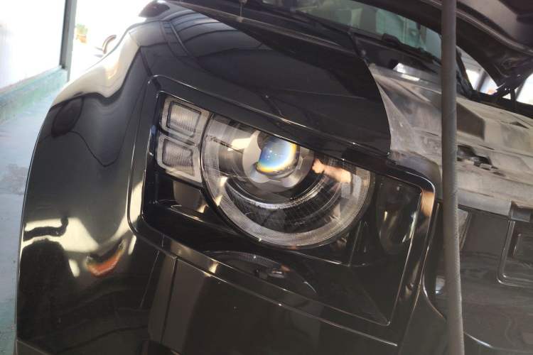 Used Land Rover Defender  Right Front Headlight