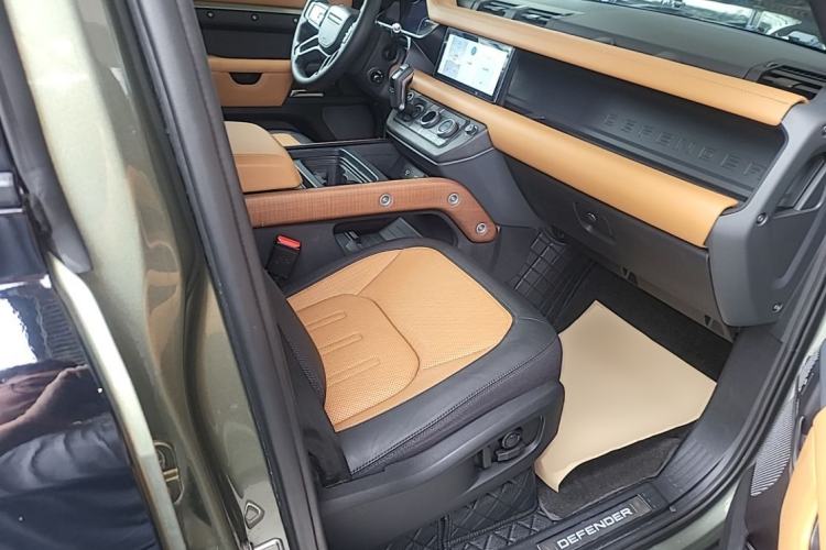 Used Land Rover Defender 2021 110 P400 X Right Front Seat