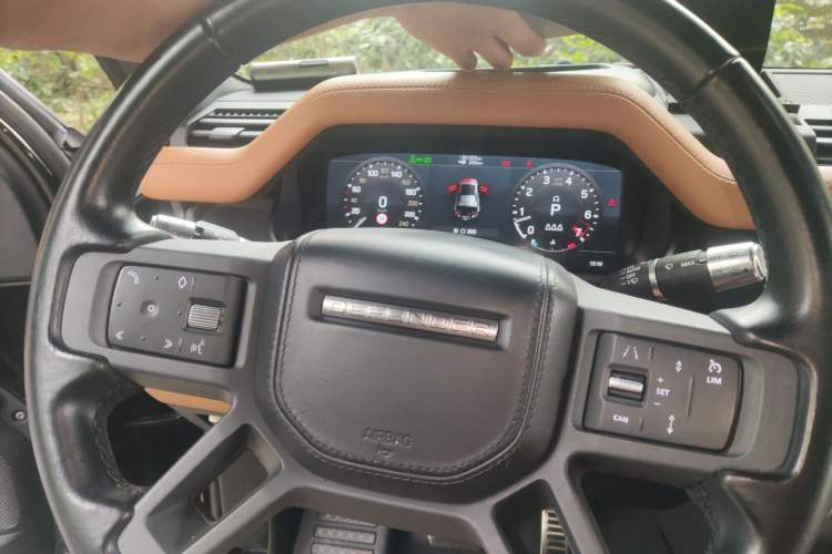 Used Land Rover Defender 2021 110 P400 X Steering Wheel