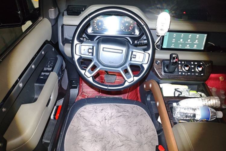 Used Land Rover Defender 2021 110 P400 X-DYNAMIC HSE Steering Wheel