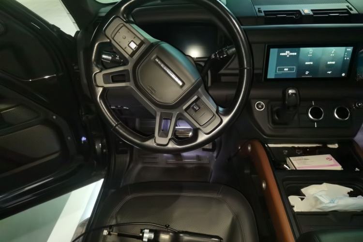 Used Land Rover Defender 2021 110 P400 X Steering Wheel