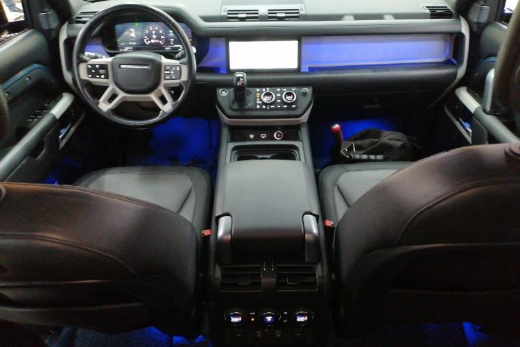Used Land Rover Defender 2021 110 P400 X-DYNAMIC HSE Center Console