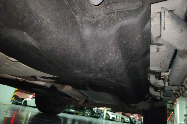 Used Land Rover Defender 2021 90 P400 X-DYNAMIC S Chassis Front Left