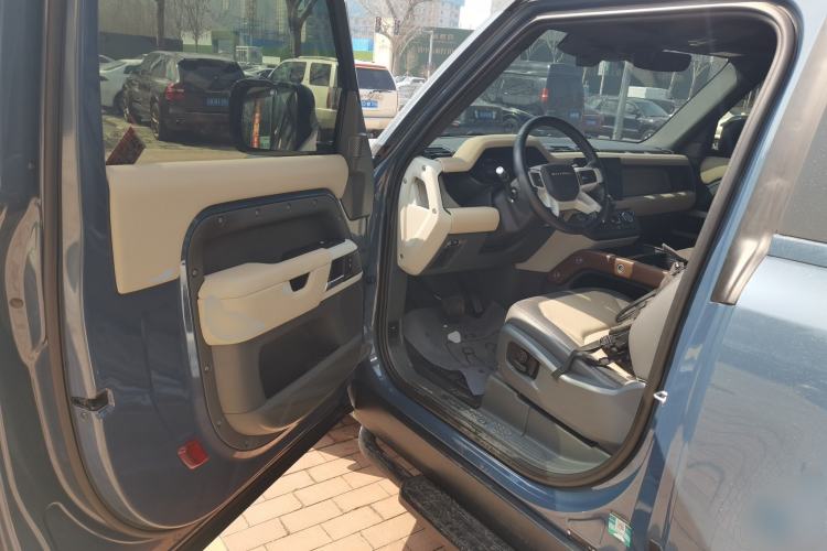 Used Land Rover Defender 2021 90 P400 X-DYNAMIC S Driver Seat